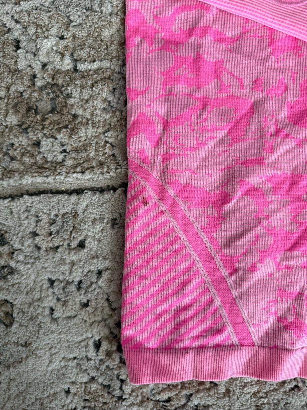 lululemon athletica Hot Pink Long-Sleeve Seamless Top - Picture 3 of 3
